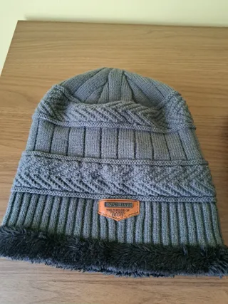 2 nuovi cappelli di lana