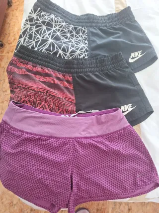 3 Pantalones cortos Nike Talla M negro, azul, mora