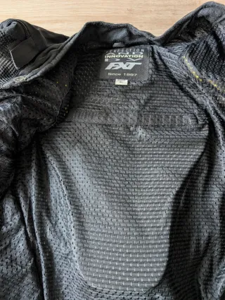 Chaqueta de moto negra