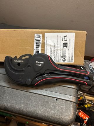 Tijera Corta tubos de PVC 42mm