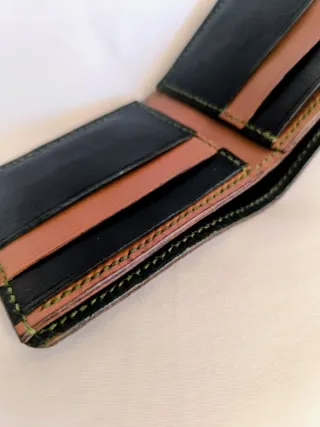 Cartera de piel artesanal