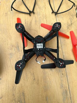 Set di droni con parti di ricambio