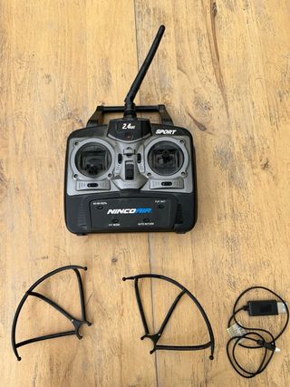 Set di droni con parti di ricambio