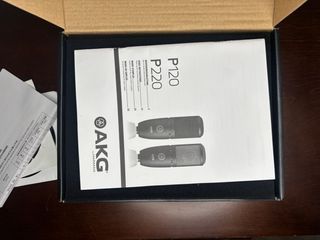 AKG P120 Micrófono Condensador + Cable XLR y antip