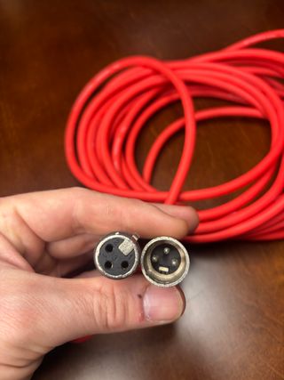 AKG P120 Micrófono Condensador + Cable XLR y antip