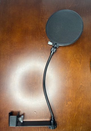 AKG P120 Micrófono Condensador + Cable XLR y antip