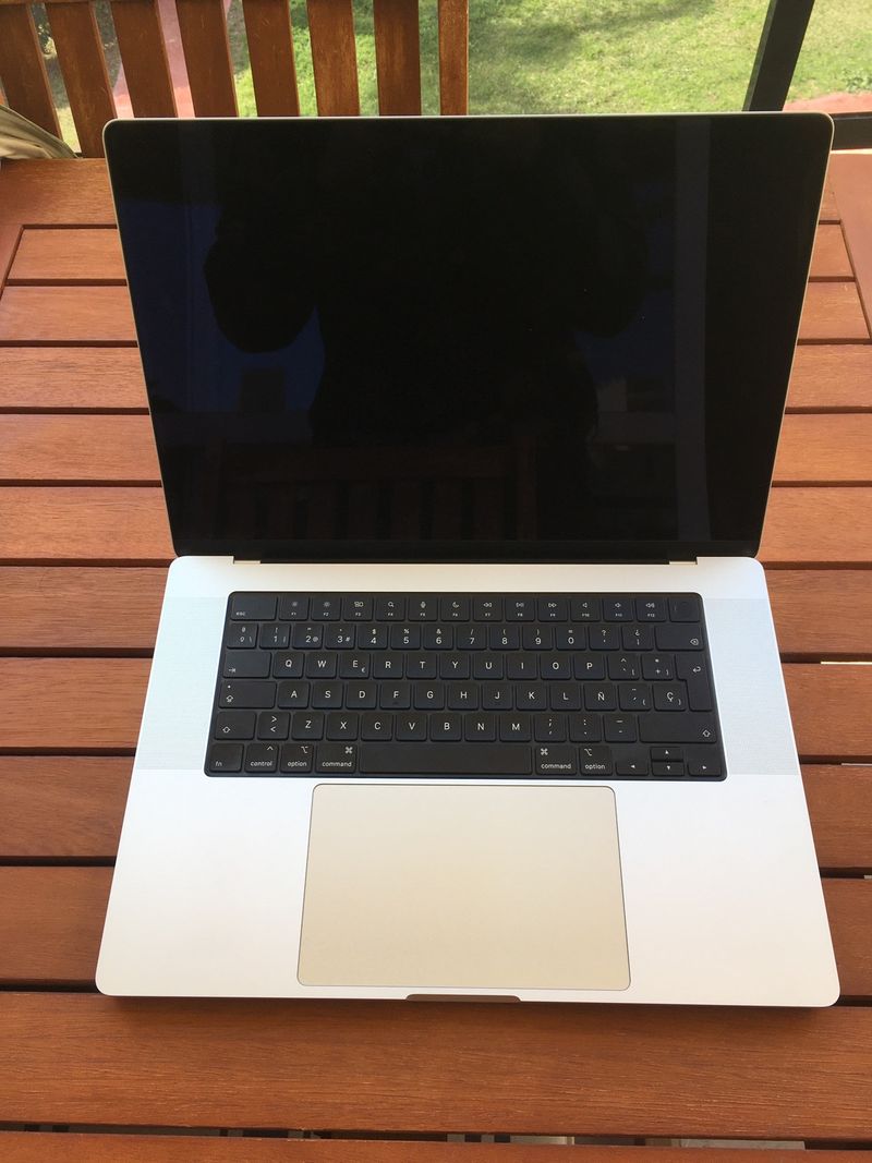 MacBook Pro 16" 32GB RAM 512G SSD 88% Factu K-Tuin