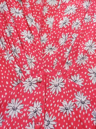 Vestido Zara flores blanco y rojo