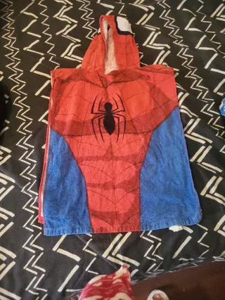 Toalla poncho Spiderman niño