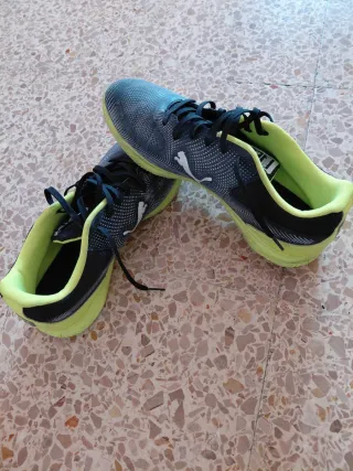 Zapatillas Puma Fútbol Negras y verdes