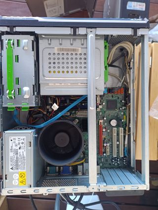 PC Acer Veriton S670G Core 2 Quad Q9300 4GB DDR3