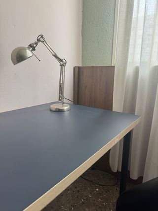 Escritorio mesa IKEA LINNMON azul oscuro