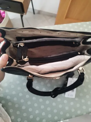 Borsa Guess Mano/Tracolla Nera