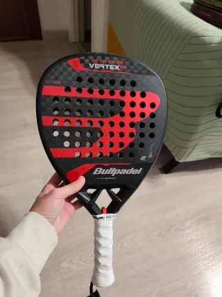Pala Bullpadel Vertex 04 2024