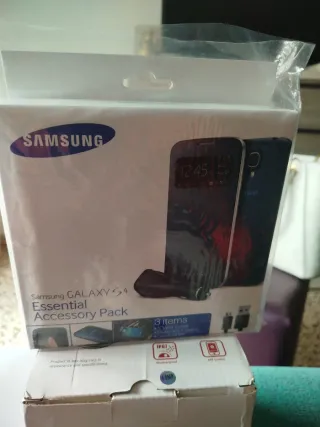 Samsung Galaxy S4 Essential Accessory Pack