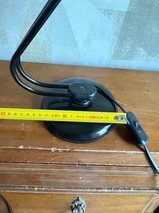 Lampada da tavolo vintage nera