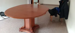 Mesa extensible de comedor de madera