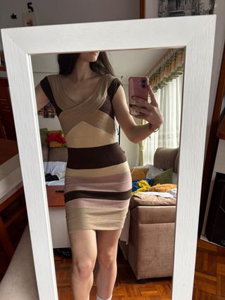 Vestido de rayas beige y marrón