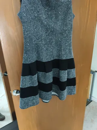 Vestido gris y negro
