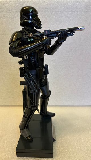 Figura 1/6 Death Trooper Hot Toys