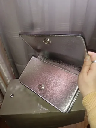 Bolso de fiesta plateado con cadena, sin estrenar