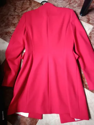 Abrigo ZARA Rojo Talla M