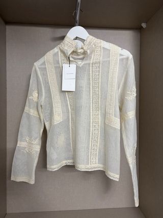 Blusa romántica ZW Collection encaje