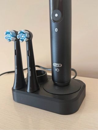 Porta spazzolino Oral-B iO nero