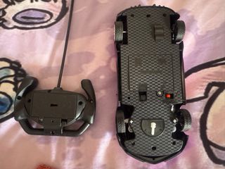 Coche teledirigido rosa con mando