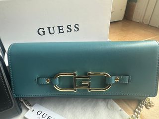 Cartera colgante Guess