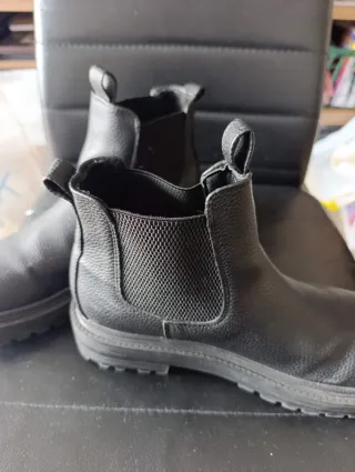 Botas negras talla 40