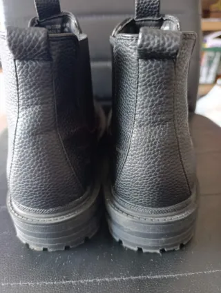 Botas negras talla 40