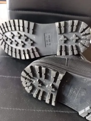 Botas negras talla 40