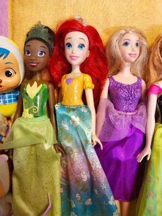Set di bambole Disney varie