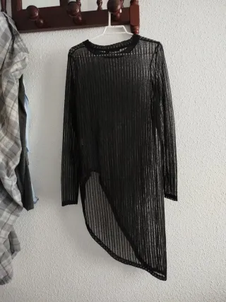 Camiseta larga transparente negra