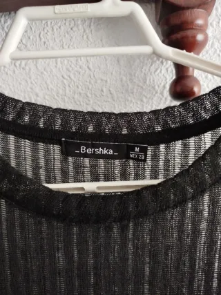 Camiseta larga transparente negra