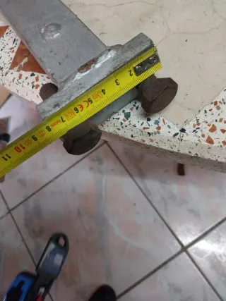 Soporte para apero de motoazada o motocultor