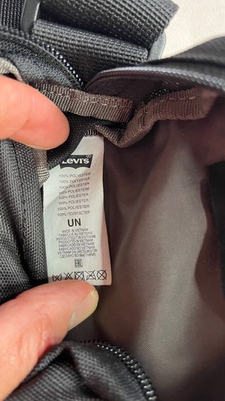 Mini tracolla Levi's nera da uomo