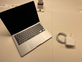 MacBook Pro 13 M2 2022 Plata 16GB