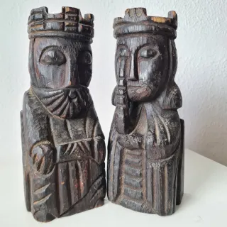 Sujeta libros Reyes Católicos en Madera Tallada