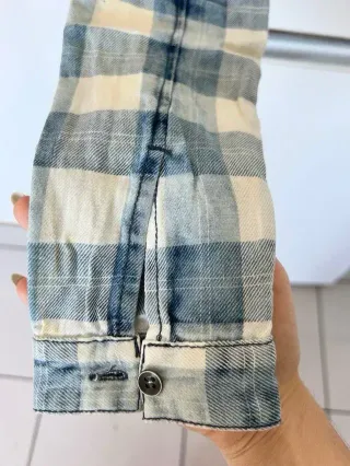 Camisa Jennyfer a cuadros azul y blanco, talla XS