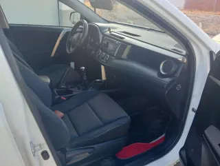 Interior Coche Toyota RAV4