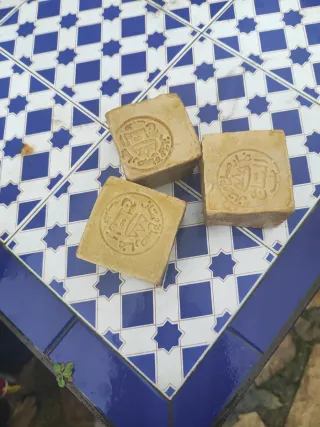3 pastillas de jabón artesanal