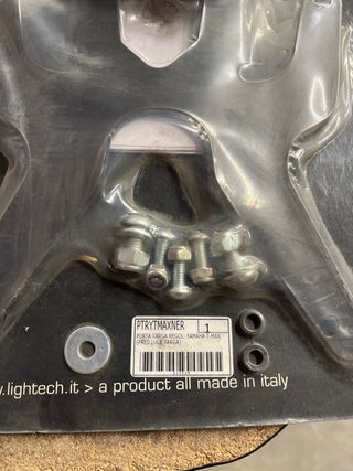 Portamatrículas LighTech para motos