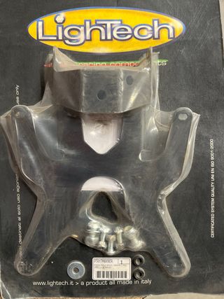 Portamatrículas LighTech para motos