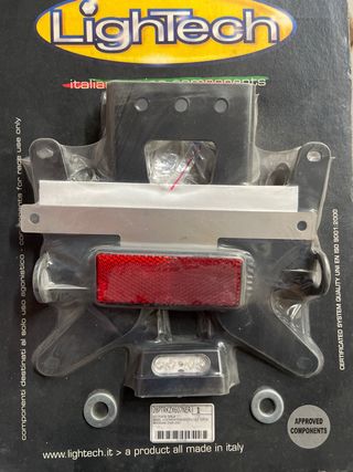 Portamatrículas LighTech para motos