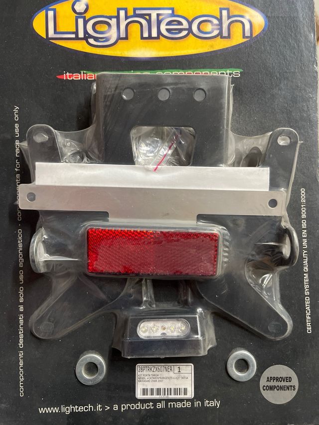 Portamatrículas LighTech para motos