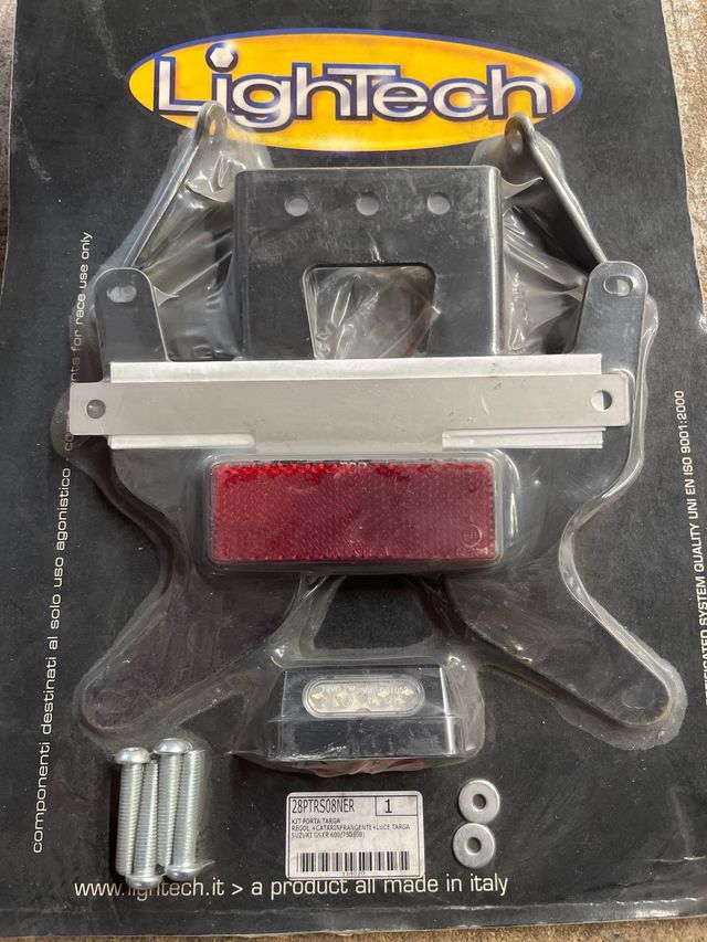 Portamatrículas LighTech para motos