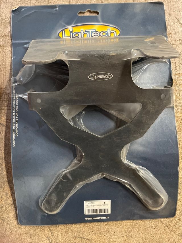 Portamatrículas LighTech para motos