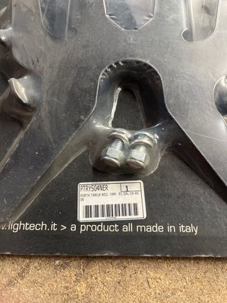 Portamatrículas LighTech para motos